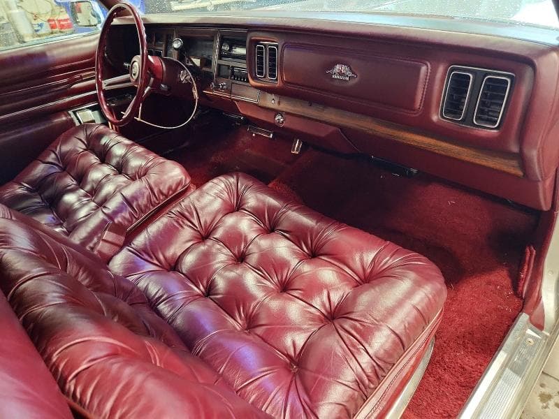 1976 CHRYSLER NEW YORKER 8