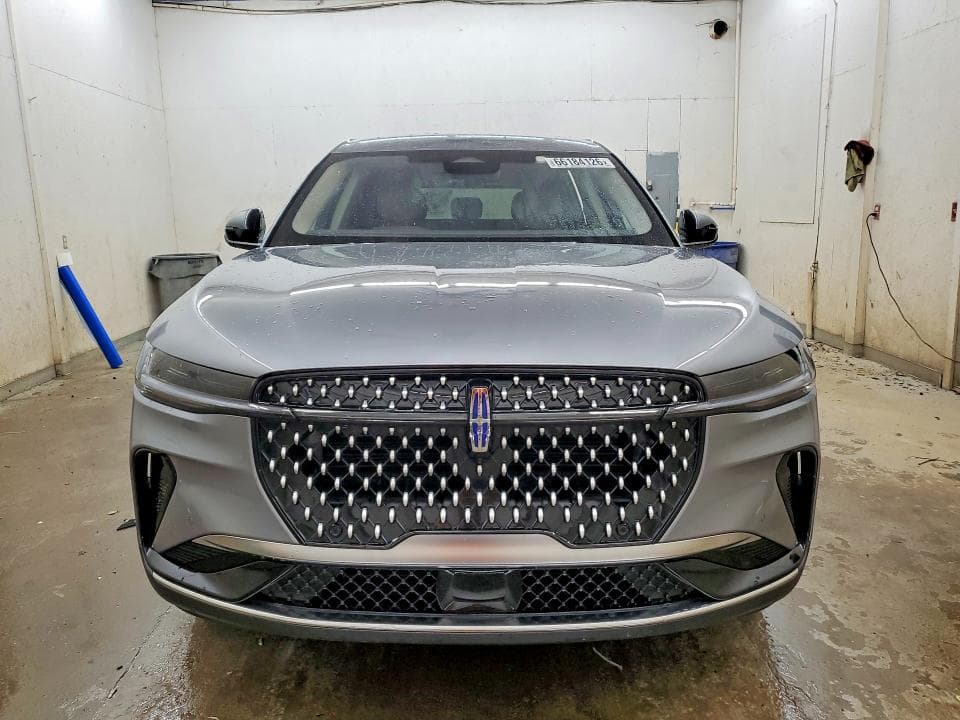 2025 LINCOLN NAUTILUS PREMIERE 5
