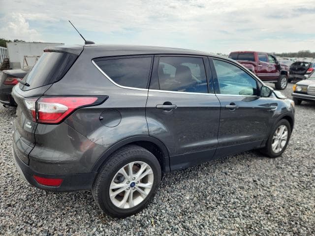 2017 FORD ESCAPE SE 3