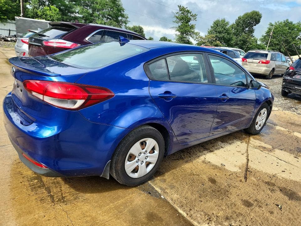 2017 KIA FORTE LX 3