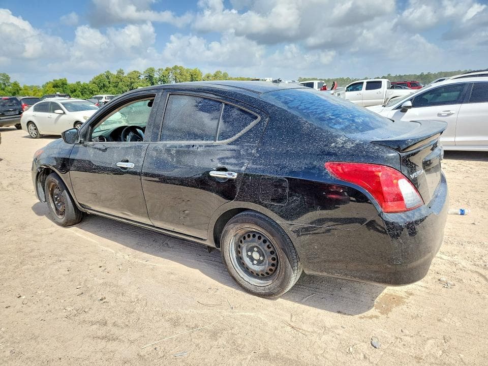2018 NISSAN VERSA SV 2
