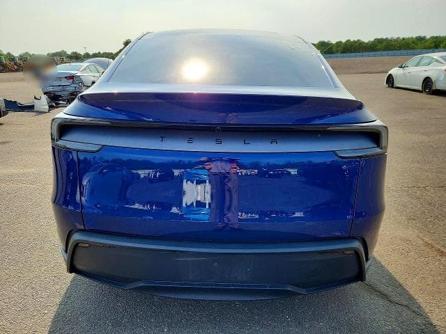 2026 TESLA MODEL Y 6