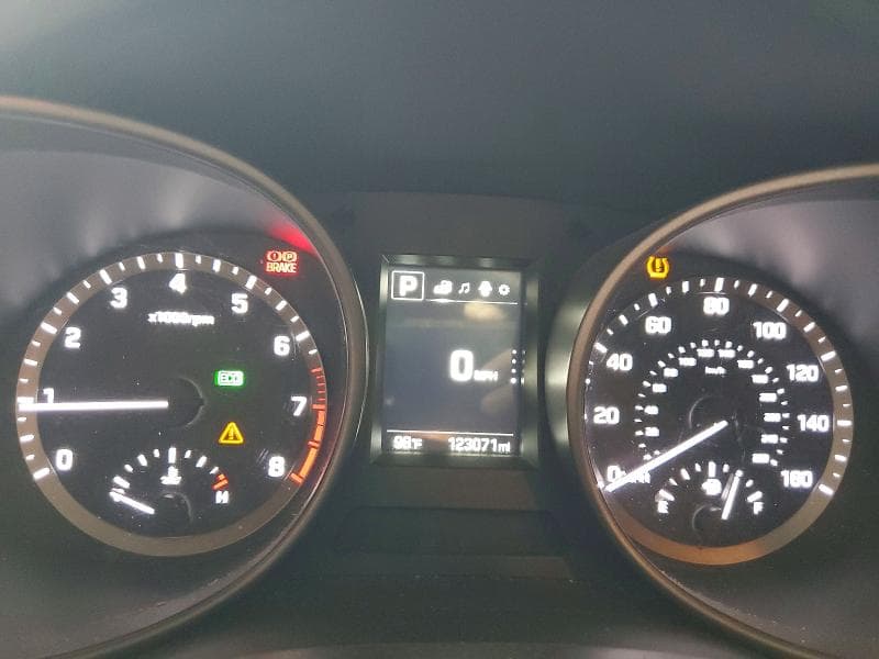 2017 HYUNDAI SANTA FE SPORT 2.4L 9