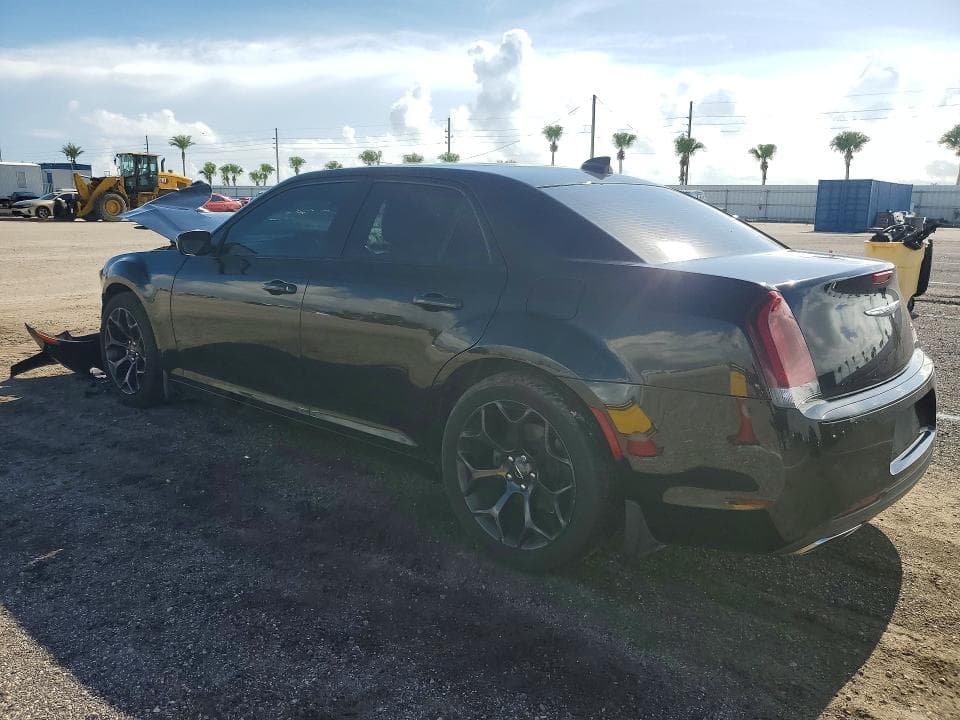 2019 CHRYSLER 300 TOURING 2