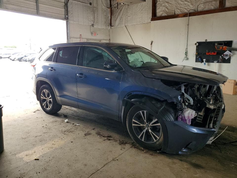 2019 TOYOTA HIGHLANDER LE 4