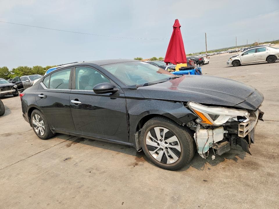 2019 NISSAN ALTIMA S 4