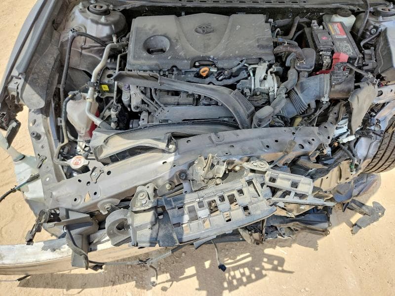 2019 TOYOTA CAMRY LE 11