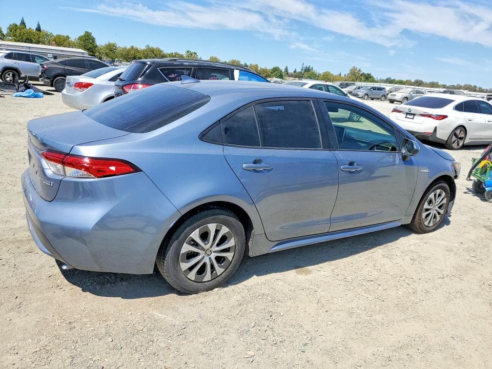 2021 TOYOTA COROLLA LE 3