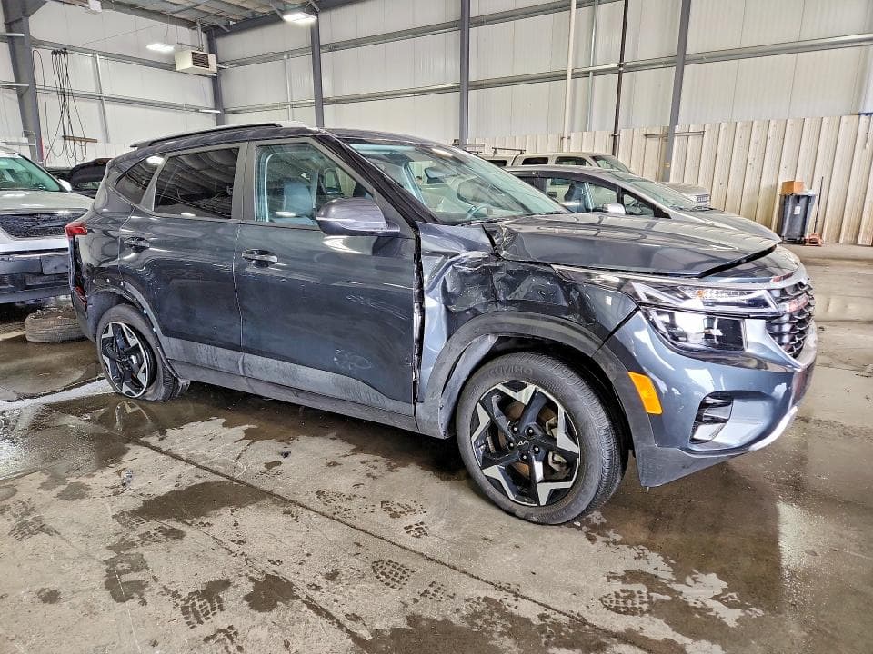 2025 KIA SELTOS S 4