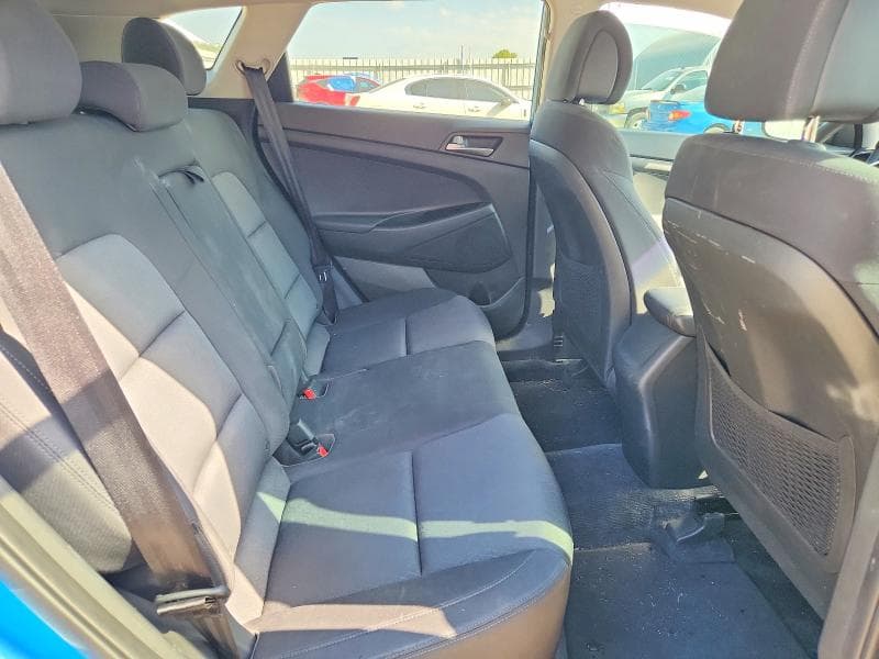2017 HYUNDAI TUCSON SE 11