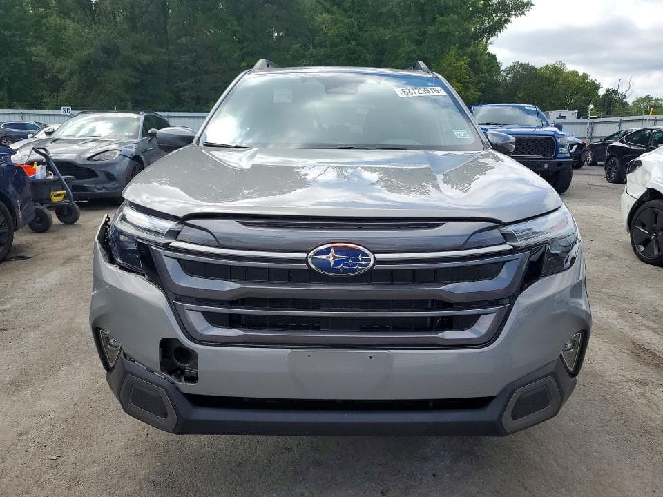 2025 SUBARU FORESTER LIMITED 5