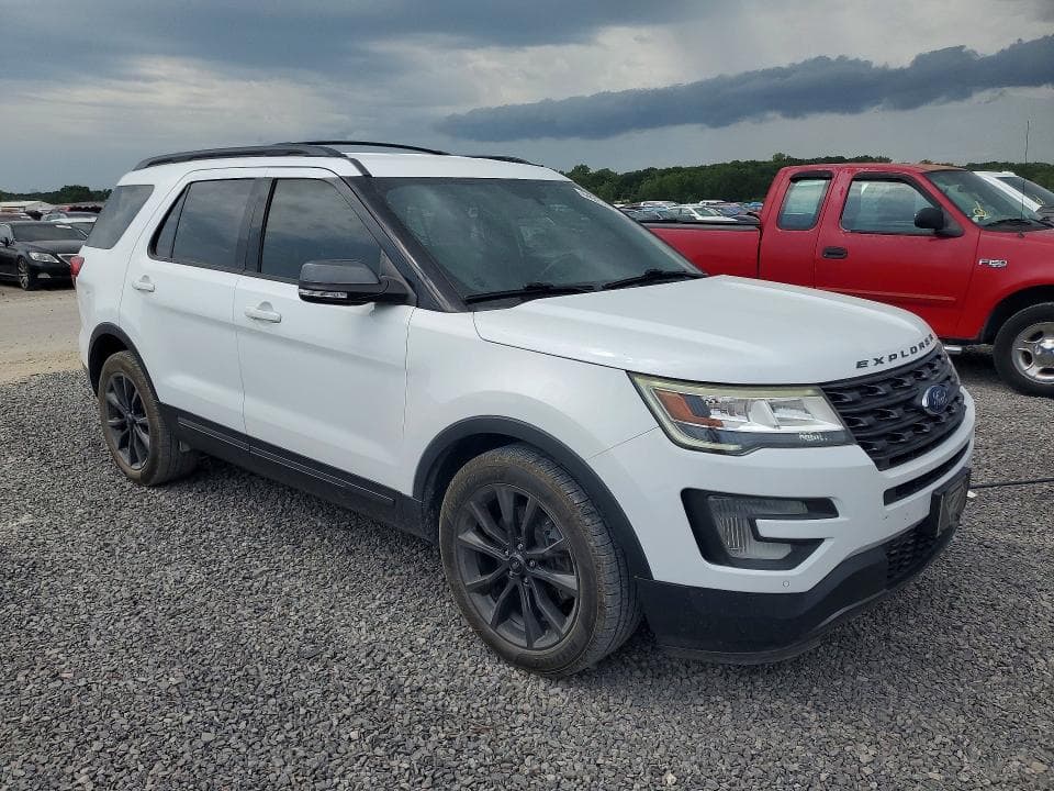 2017 FORD EXPLORER XLT 4