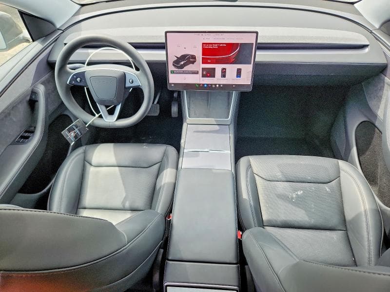 2026 TESLA MODEL Y 8
