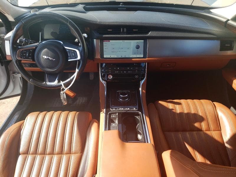 2018 JAGUAR XF PORTFOLIO LE 8