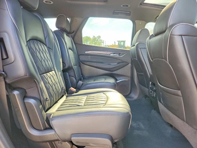 2022 BUICK ENCLAVE AVENIR 11