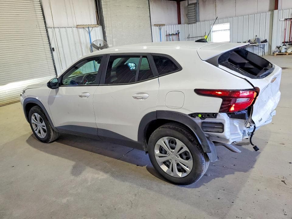 2026 CHEVROLET TRAX LS 2