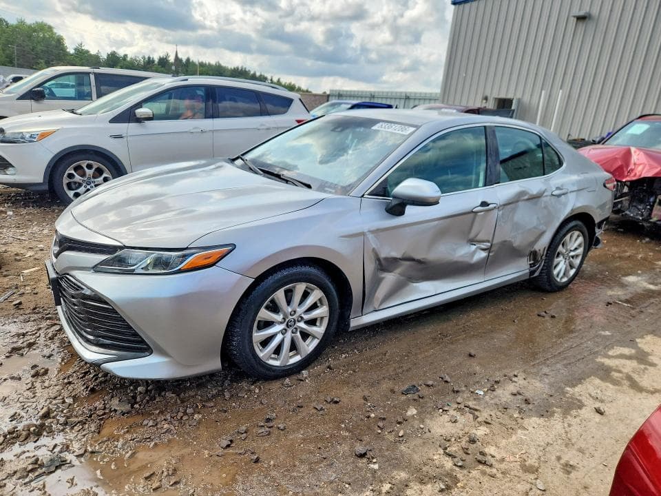 2019 TOYOTA CAMRY LE - 1