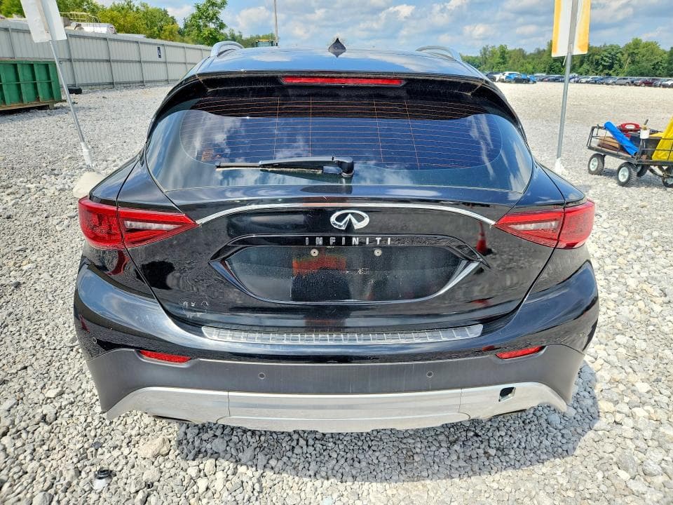 2017 INFINITI QX30 PREMIUM 6