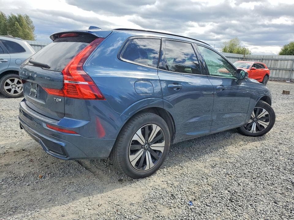 2025 VOLVO XC60 CORE 3