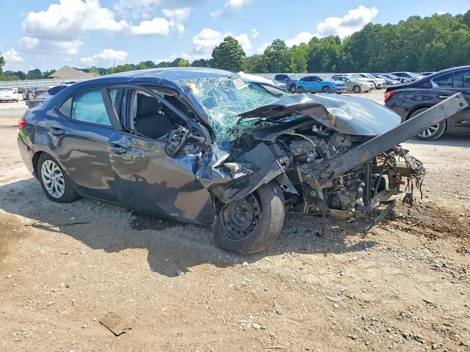 2018 TOYOTA COROLLA LE 4