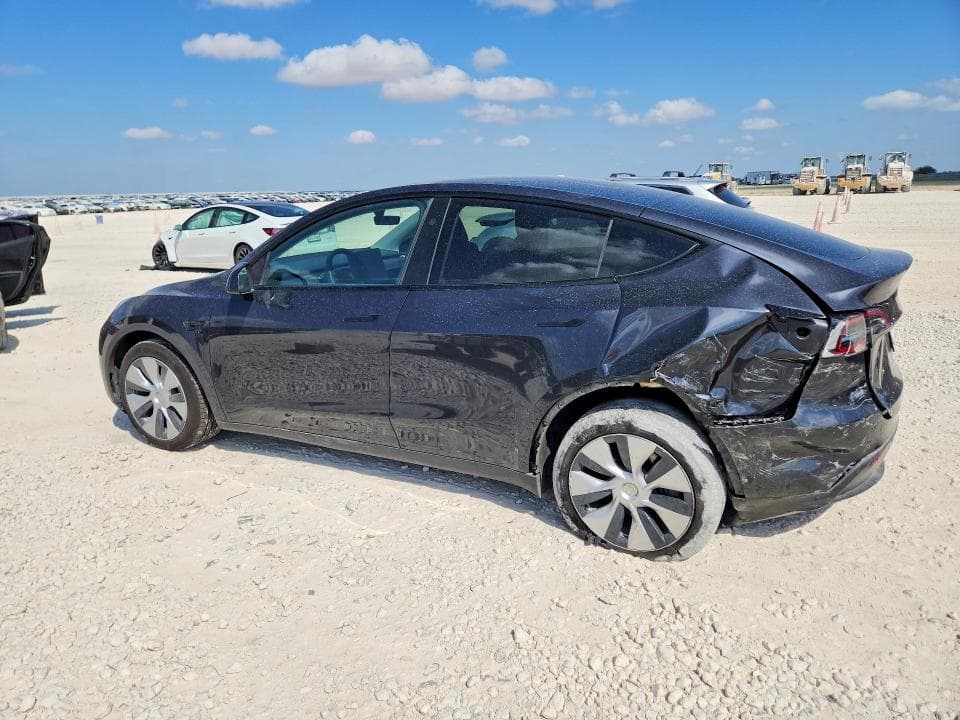 2024 TESLA MODEL Y 2