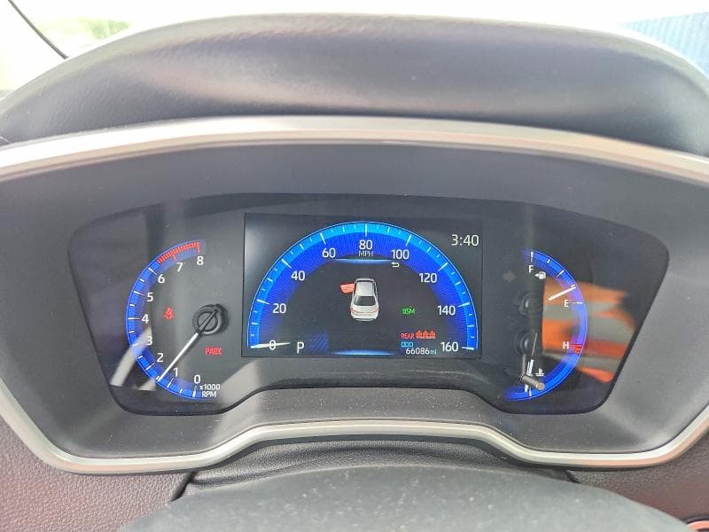2022 TOYOTA COROLLA XLE 9