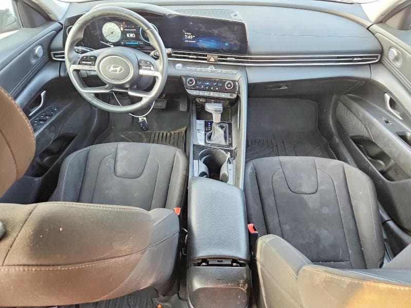 2024 HYUNDAI ELANTRA SEL 8
