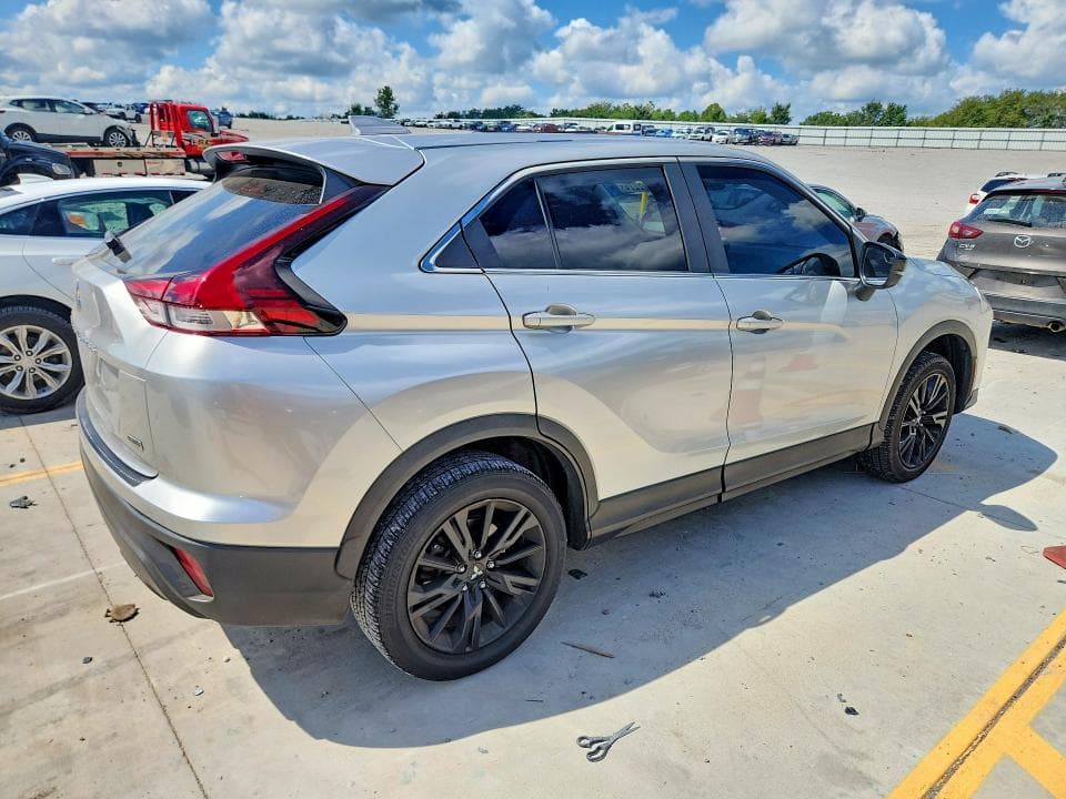 2023 MITSUBISHI ECLIPSE CROSS LE 3