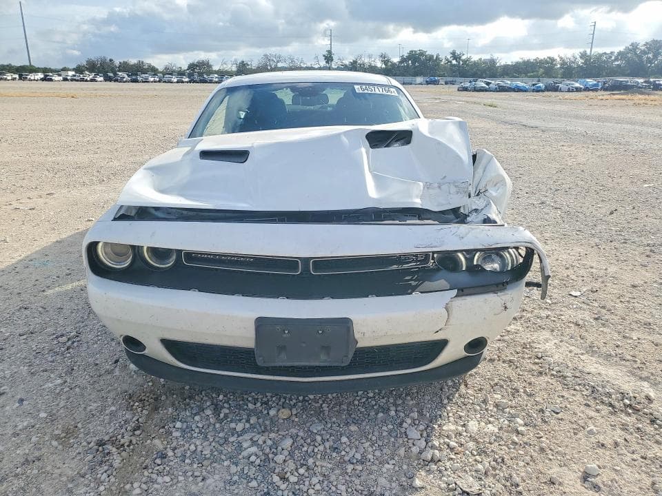 2023 DODGE CHALLENGER SXT 5