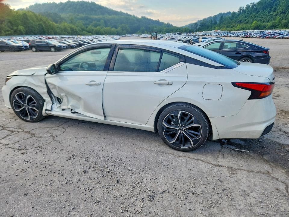 2024 NISSAN ALTIMA SR 2