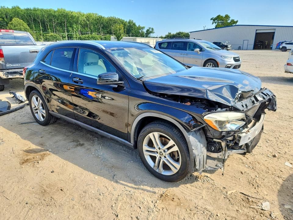2018 MERCEDES-BENZ GLA 250 4MATIC 4