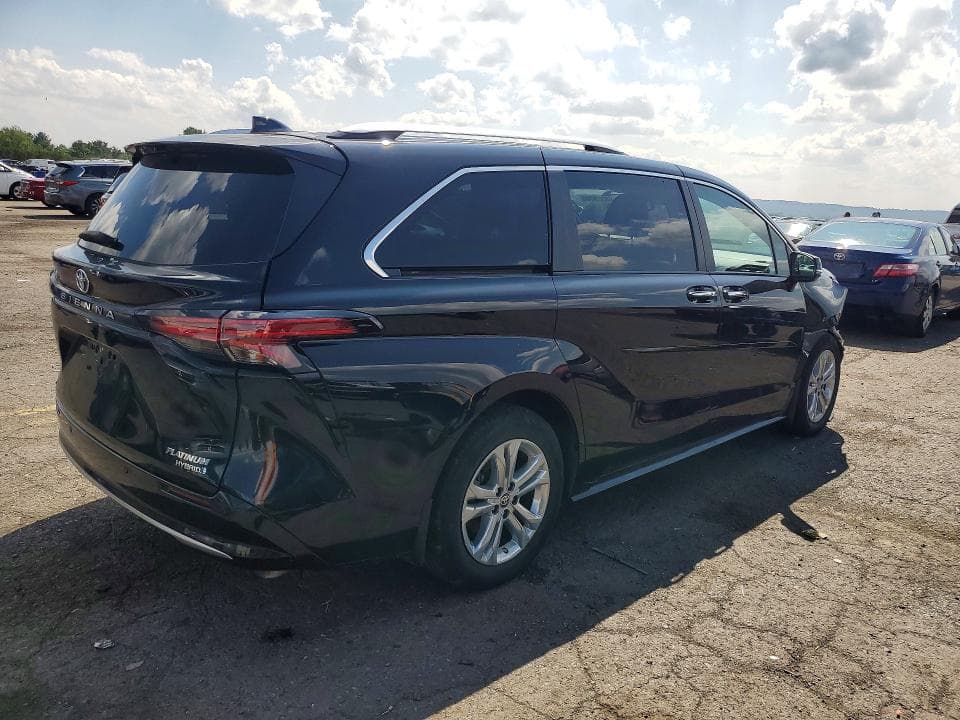 2024 TOYOTA SIENNA PLATINUM 7-PASSENGER 3