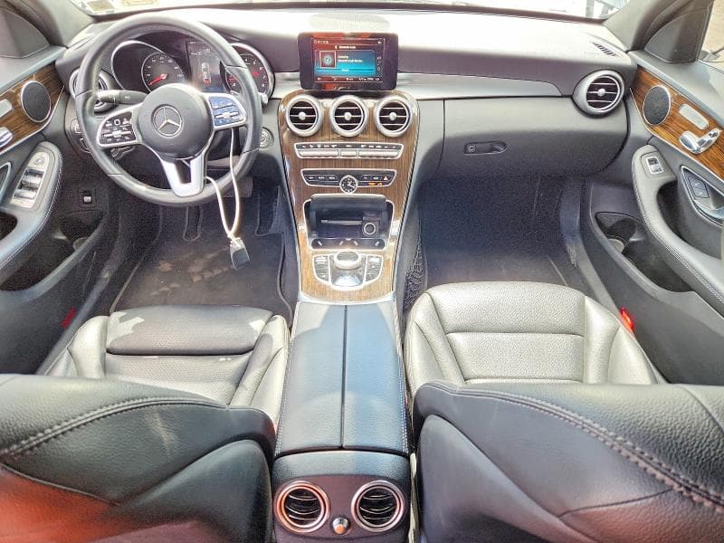 2019 MERCEDES-BENZ C 300 4MATIC 8