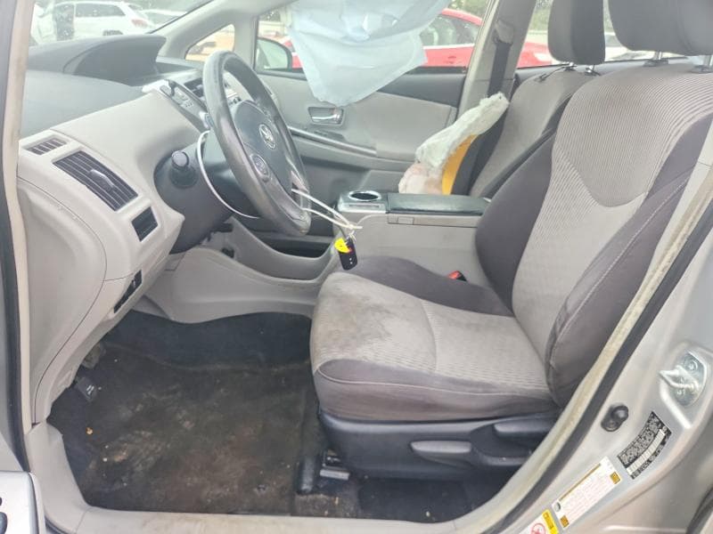 2017 TOYOTA PRIUS V TWO 7
