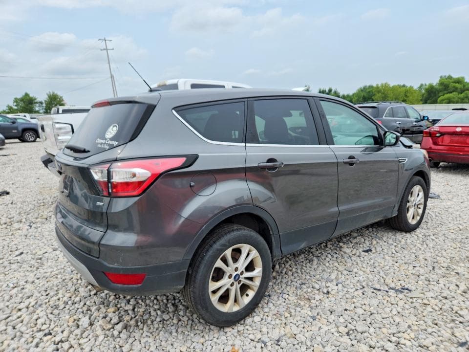 2017 FORD ESCAPE SE 3