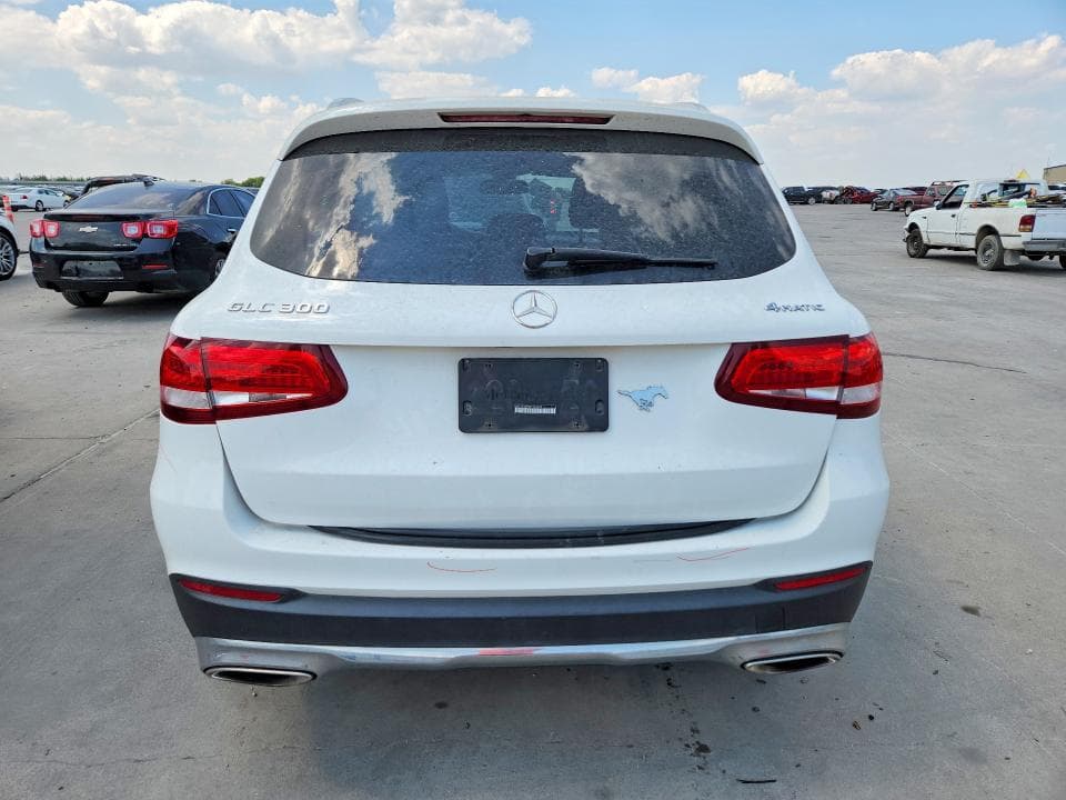 2019 MERCEDES-BENZ GLC 300 4MATIC 6