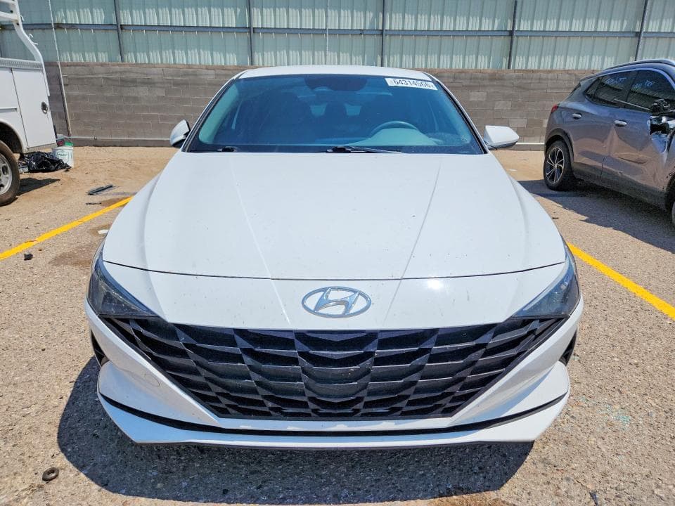 2023 HYUNDAI ELANTRA BLUE 5