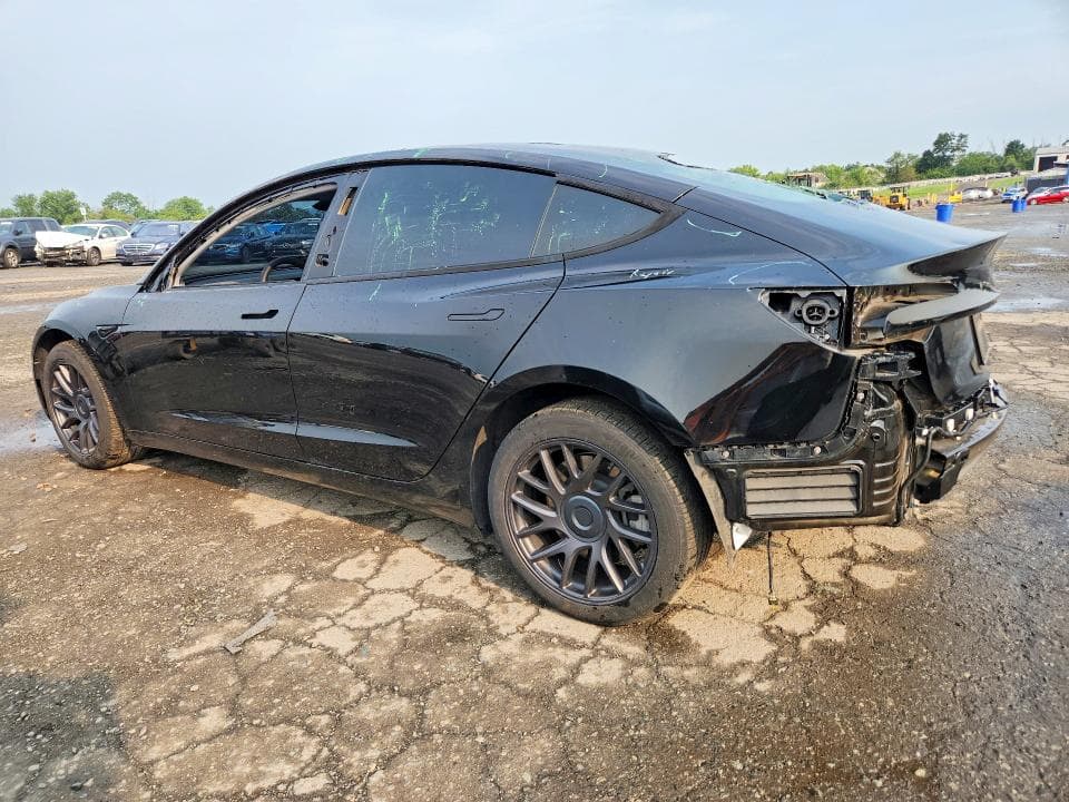 2025 TESLA MODEL 3 2