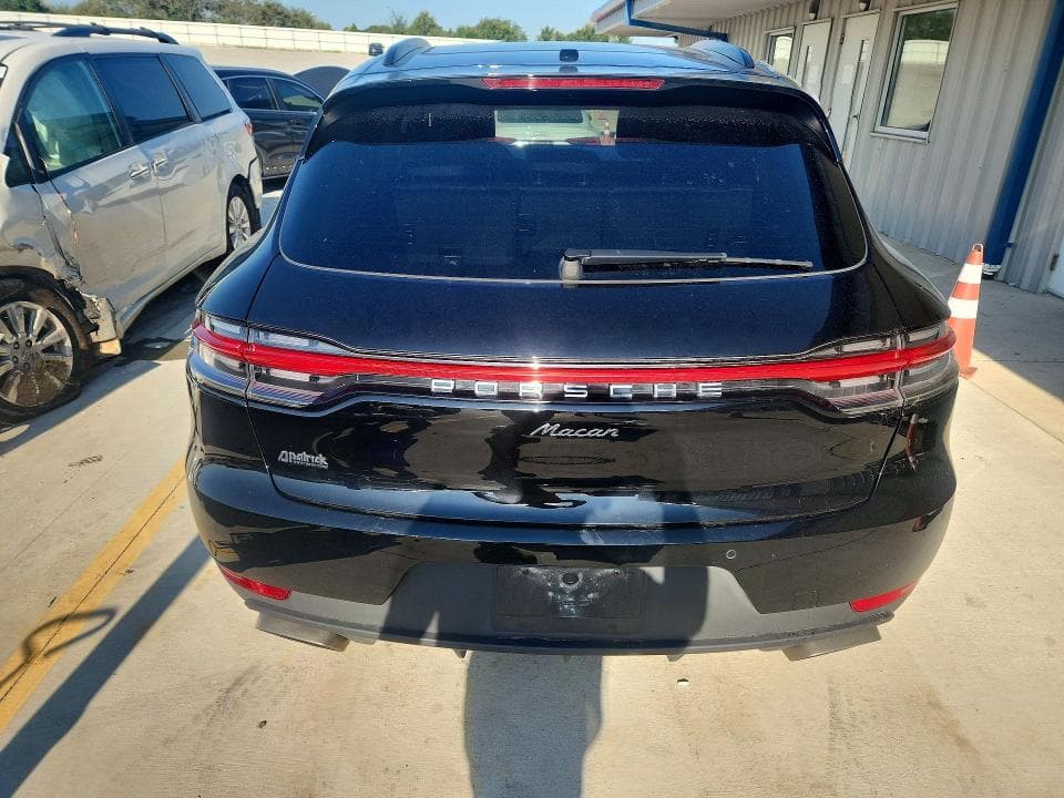 2021 PORSCHE MACAN 6