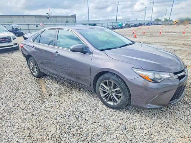2017 TOYOTA CAMRY SE 4