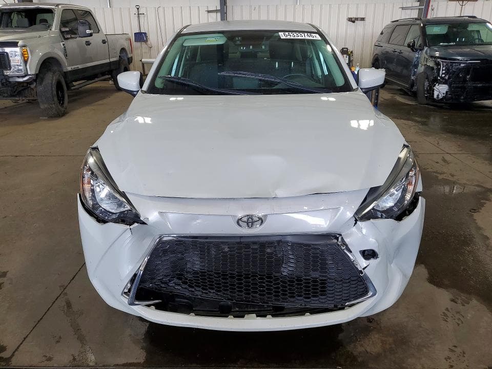 2020 TOYOTA YARIS L 5