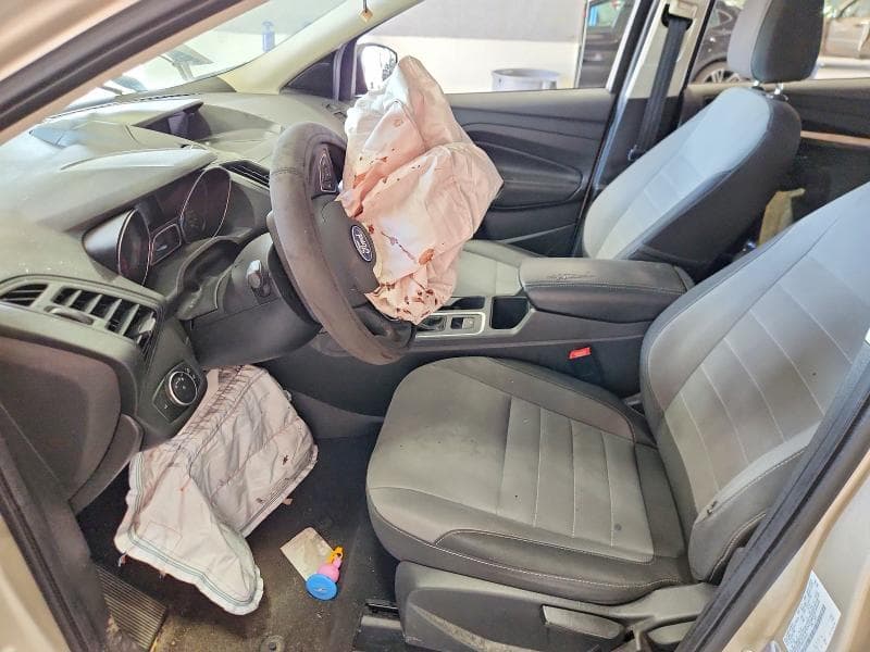 2017 FORD ESCAPE S 7