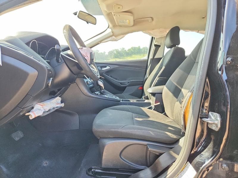 2017 FORD FOCUS SE 13