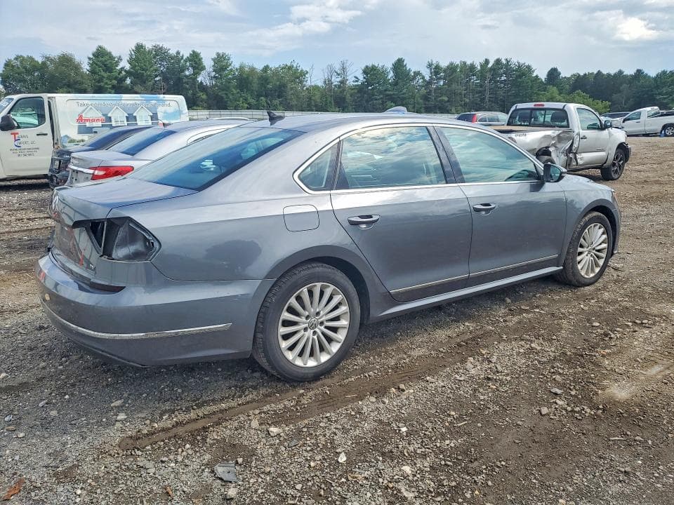 2017 VOLKSWAGEN PASSAT SE 3