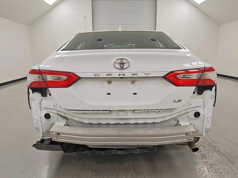 2020 TOYOTA CAMRY LE 6