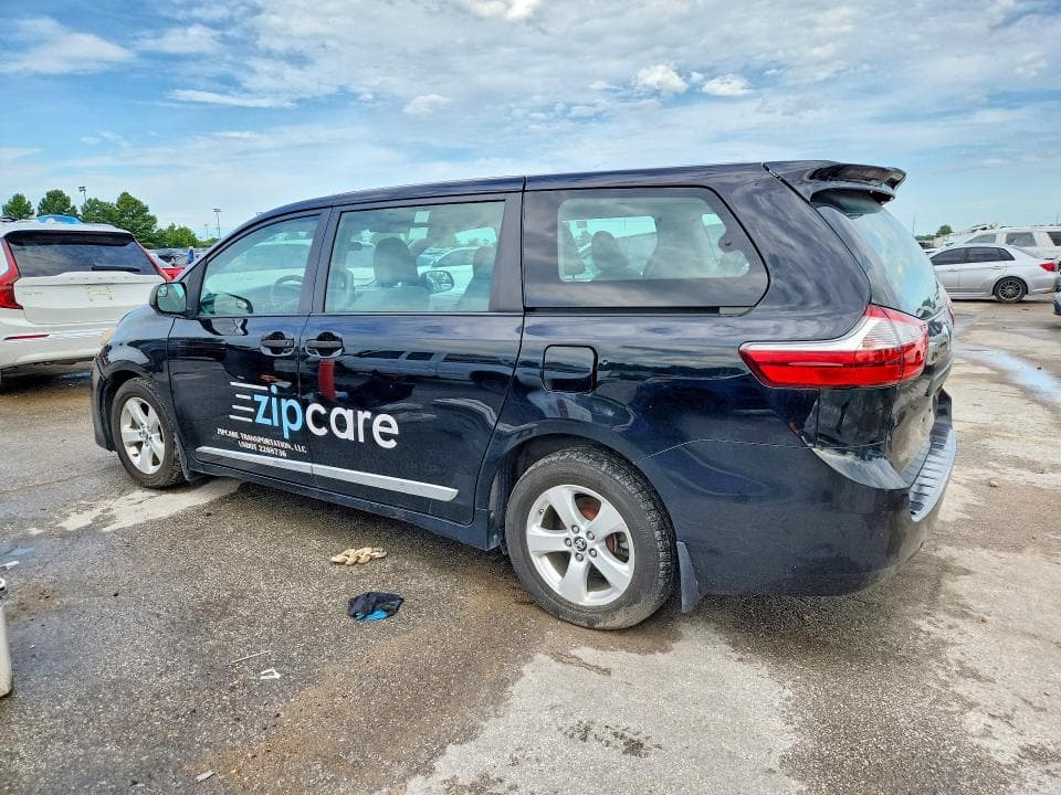 2018 TOYOTA SIENNA L 2
