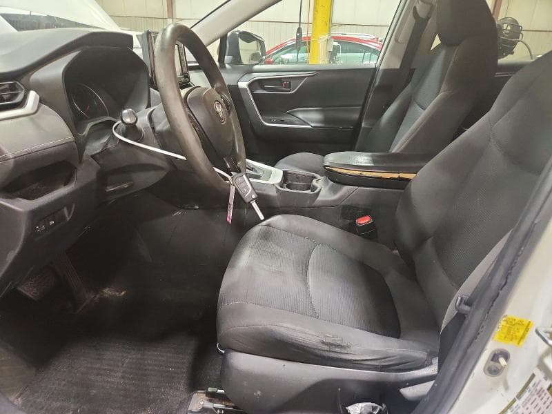2020 TOYOTA RAV4 LE 7