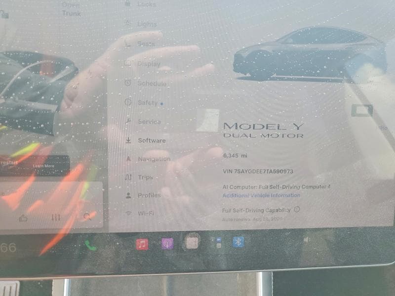 2026 TESLA MODEL Y 9