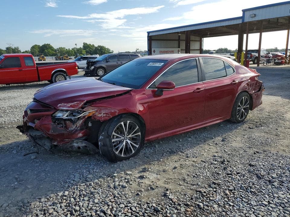 2018 TOYOTA CAMRY SE - 1