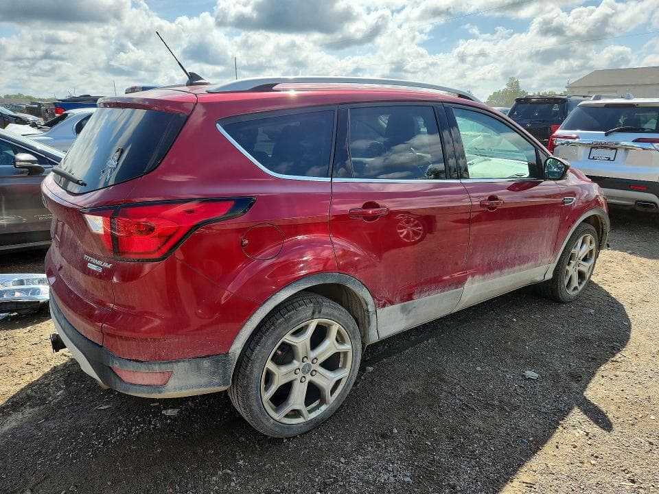 2019 FORD ESCAPE TITANIUM 3